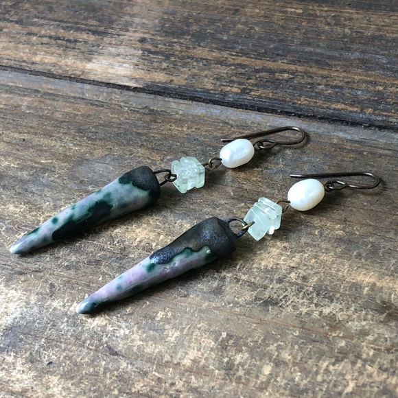 Ceramic Gemstone Earrings - Picture 4 of 6